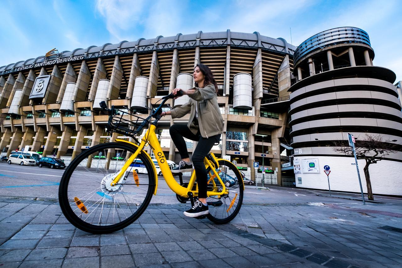 Far Home Bernabeu Madrid Exterior photo